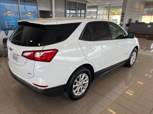 Used 2018 Chevrolet Equinox LS image 5