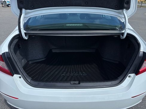 Used 2018 Honda Accord EX image 24