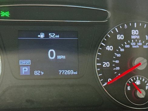 Used 2020 Kia Sorento LX image 8