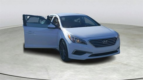 Used 2017 Hyundai Sonata SE image 8
