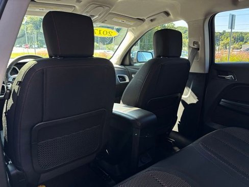 Used 2017 Chevrolet Equinox LT image 18