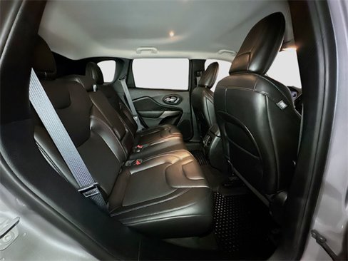 Used 2020 Jeep Cherokee Latitude Plus w/ Cold Weather Group image 21