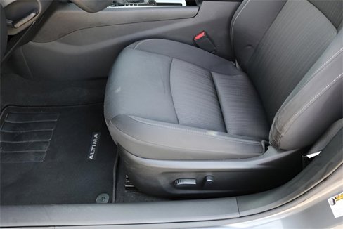 Used 2024 Nissan Altima 2.5 SV image 13