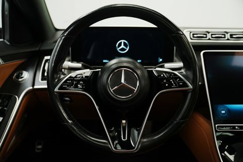 Used 2022 Mercedes-Benz S 580 4MATIC Sedan w/ AMG Line Package image 28
