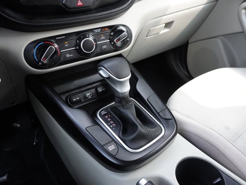 Used 2022 Kia Soul LX image 46