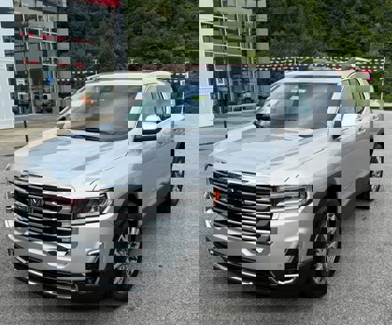 Used 2020 GMC Acadia SLT image 3