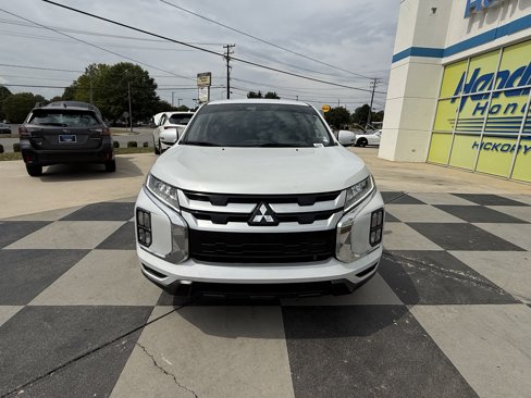 Used 2023 Mitsubishi Outlander Sport SE image 3