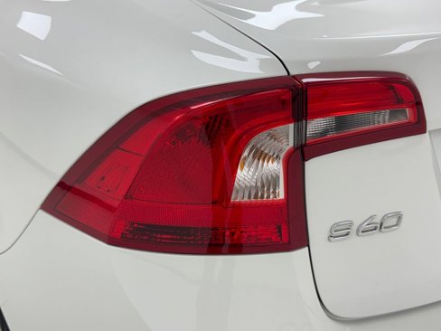Used 2016 Volvo S60 T5 Premier image 38