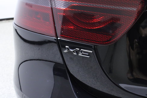Used 2017 Jaguar XE R-Sport image 8