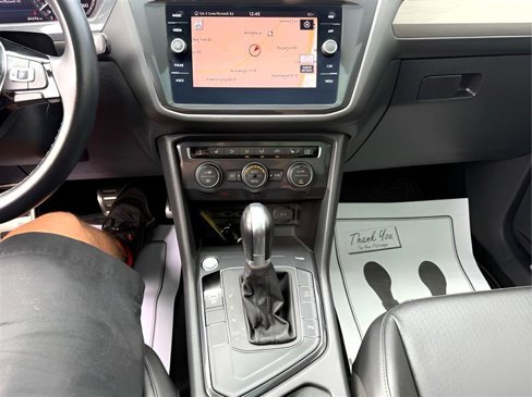 Used 2019 Volkswagen Tiguan SEL R-Line image 23