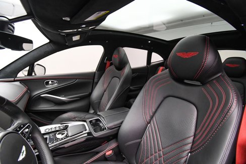 Used 2021 Aston Martin DBX image 52