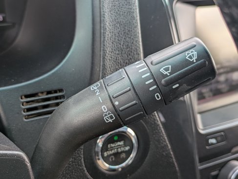 Used 2016 Ford Explorer XLT w/ Equipment Group 202A image 22