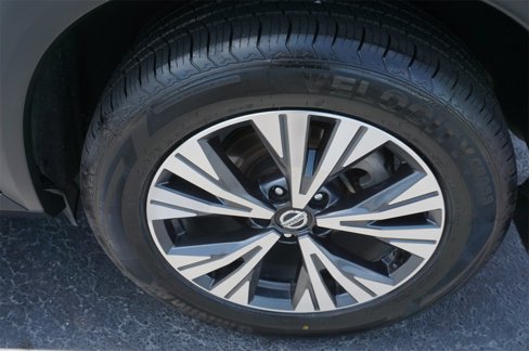 Used 2021 Nissan Rogue SV image 14