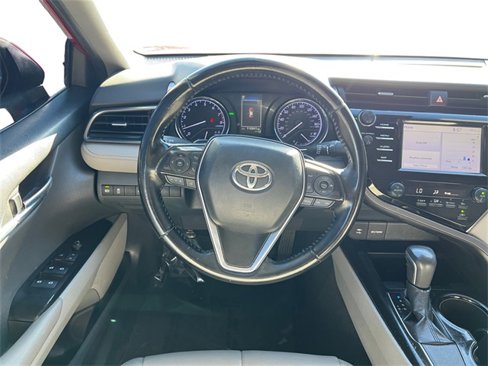 Certified 2019 Toyota Camry SE w/ Convenience Package image 13