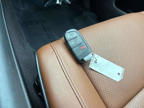 Certified 2016 Jeep Grand Cherokee Summit image 26