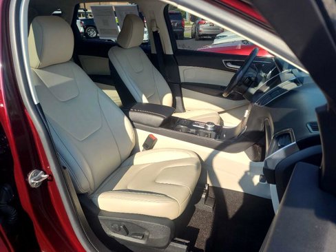 Used 2020 Ford Edge Titanium w/ Class II Trailer Tow Package image 11