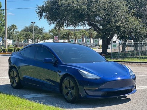 Used 2021 Tesla Model 3 Standard Range Plus image 6