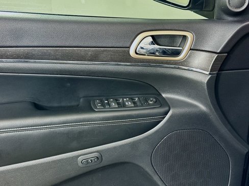 Used 2016 Jeep Grand Cherokee Limited image 18
