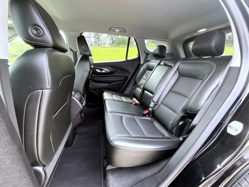 Used 2024 GMC Terrain SLT image 19