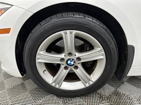 Used 2015 BMW 320i Sedan image 11