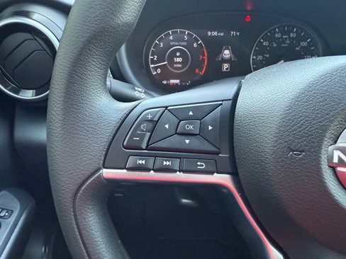 Used 2024 Nissan Kicks SV image 15