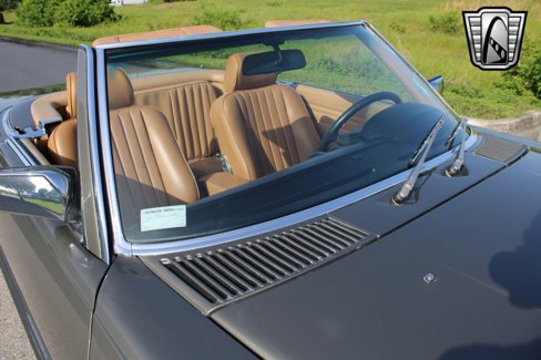 Used 1987 Mercedes-Benz 560 SL image 17