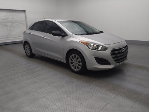 Used 2016 Hyundai Elantra GT image 11