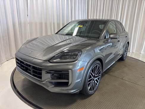 New 2025 Porsche Cayenne Turbo image 1