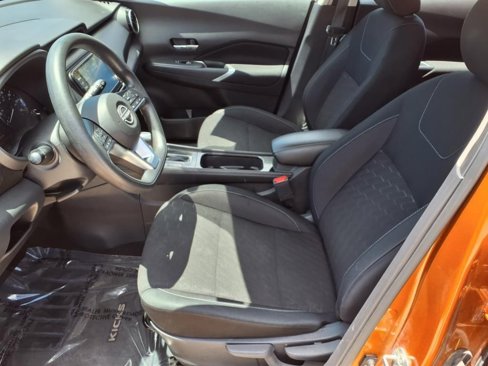 Used 2023 Nissan Kicks SV image 15