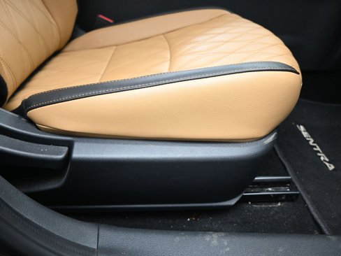 Used 2020 Nissan Sentra SV image 16