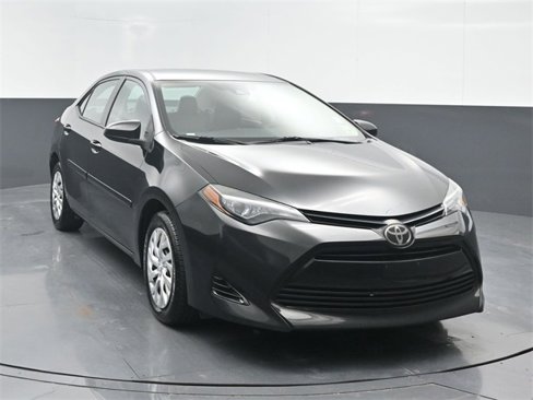 Used 2019 Toyota Corolla LE image 1