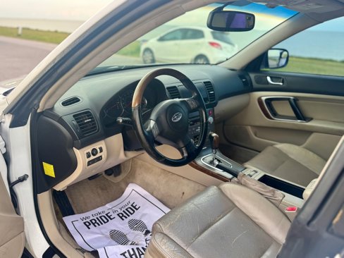 Used 2007 Subaru Outback 3.0R L.L. Bean image 9