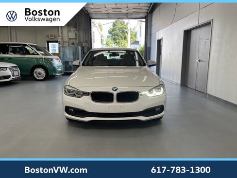 Used 2018 BMW 320i xDrive Sedan w/ Convenience Package image 6