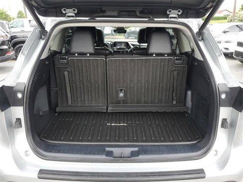 Used 2021 Toyota Highlander XLE image 8