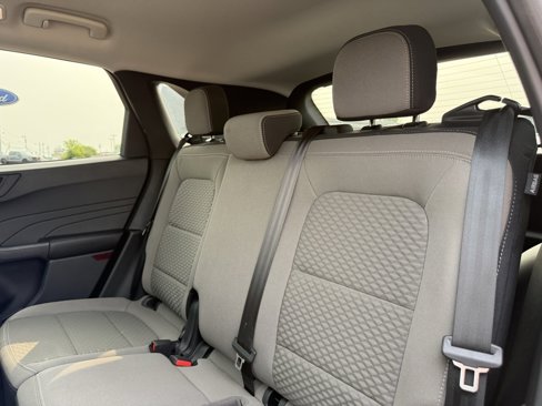 Certified 2022 Ford Escape SE w/ Cold Weather Package image 18
