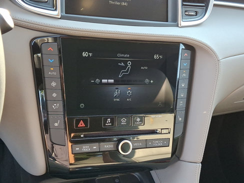 Certified 2024 INFINITI QX50 Luxe image 16