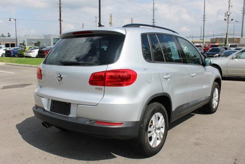 Used 2017 Volkswagen Tiguan S image 44