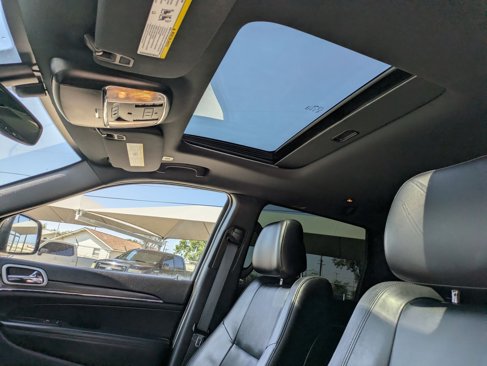 Used 2021 Jeep Grand Cherokee Limited image 14