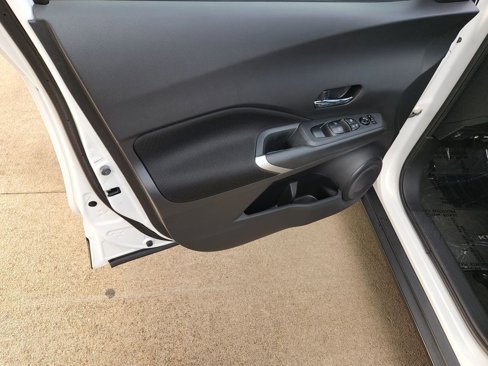 Certified 2021 Nissan Kicks SV w/ Interior Electronics Package image 27