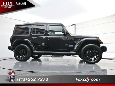 Used 2021 Jeep Wrangler Sahara w/ Cold Weather Group image 23