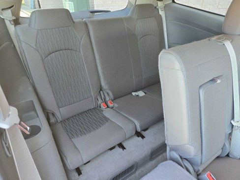 Used 2017 Chevrolet Traverse LS image 11