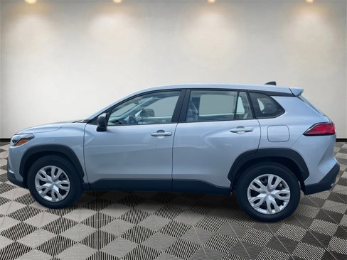 Used 2025 Toyota Corolla Cross L image 6