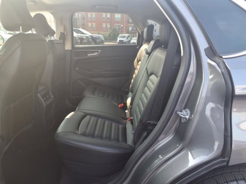 Used 2022 Ford Edge SEL w/ Convenience Package image 9