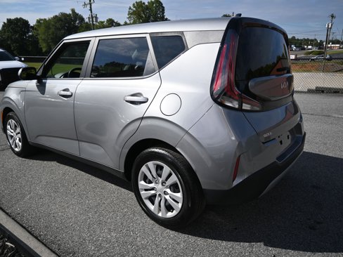 Used 2023 Kia Soul LX image 7