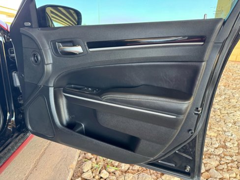 Used 2019 Chrysler 300 S image 24