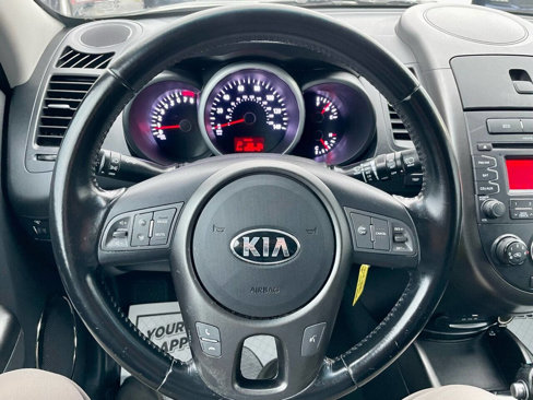 Used 2013 Kia Soul + image 21