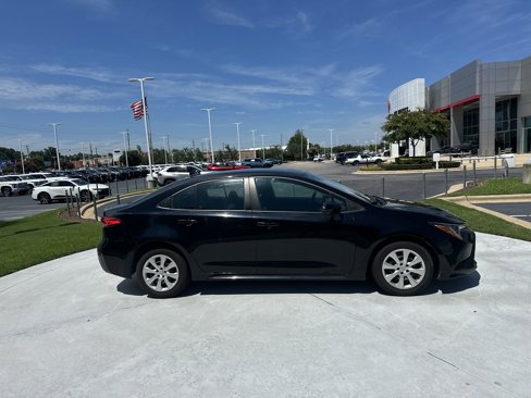 Used 2023 Toyota Corolla LE image 11