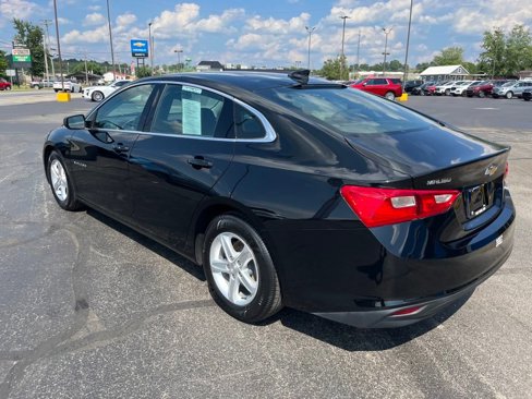 Used 2023 Chevrolet Malibu LT image 3