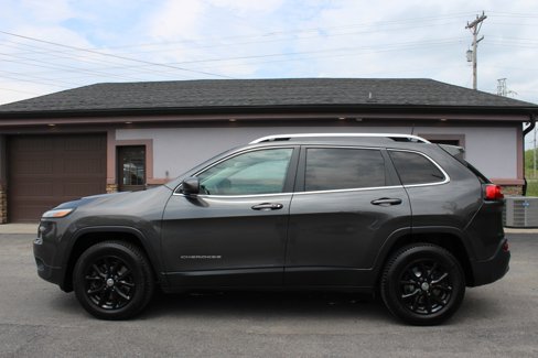 Used 2016 Jeep Cherokee Latitude w/ Comfort/Convenience Group image 10