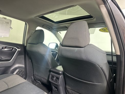Used 2019 Toyota RAV4 XLE image 13